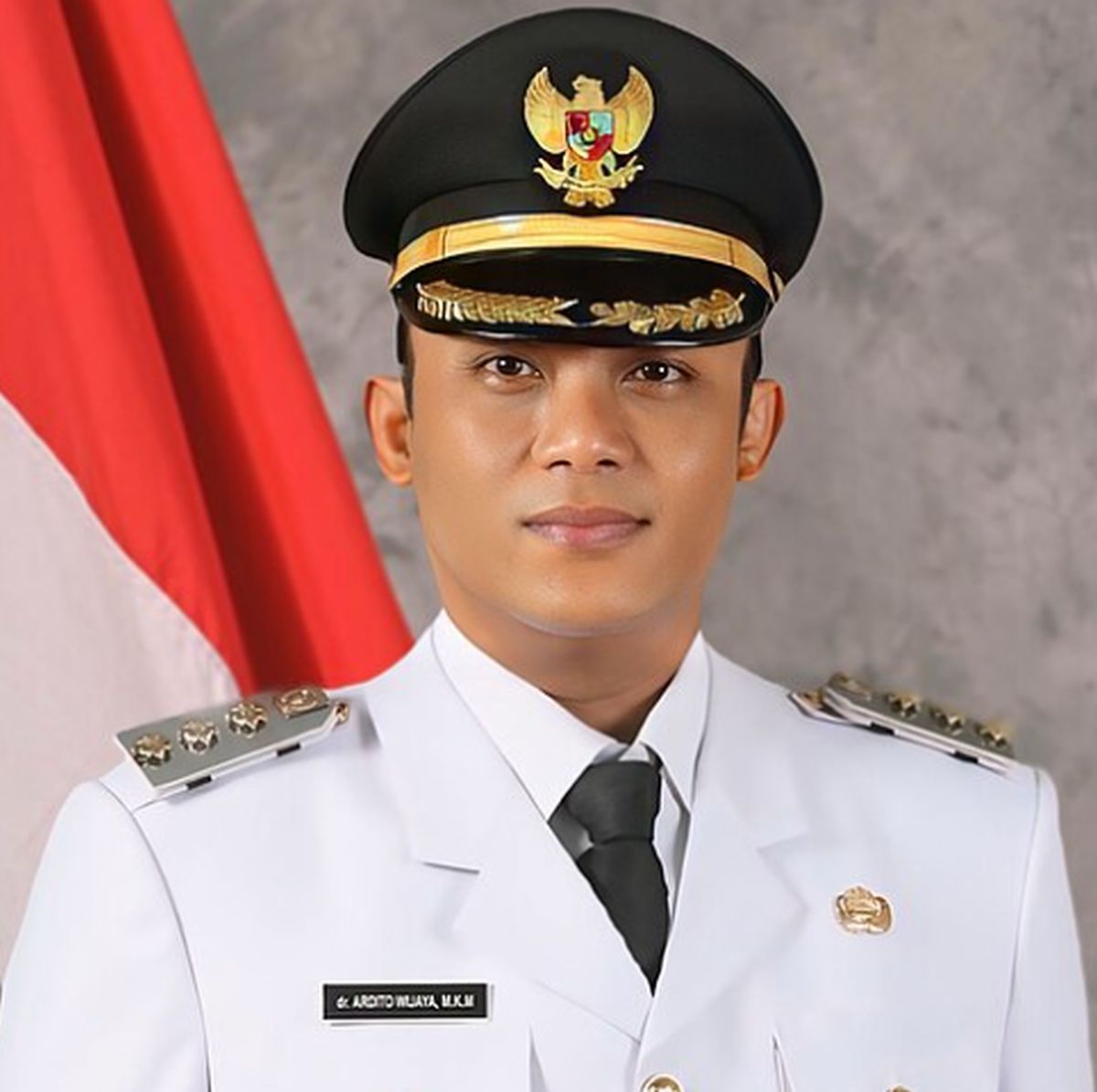 KPK Menahan Langsung Bupati Lampung Tengah Ardito Wijaya.