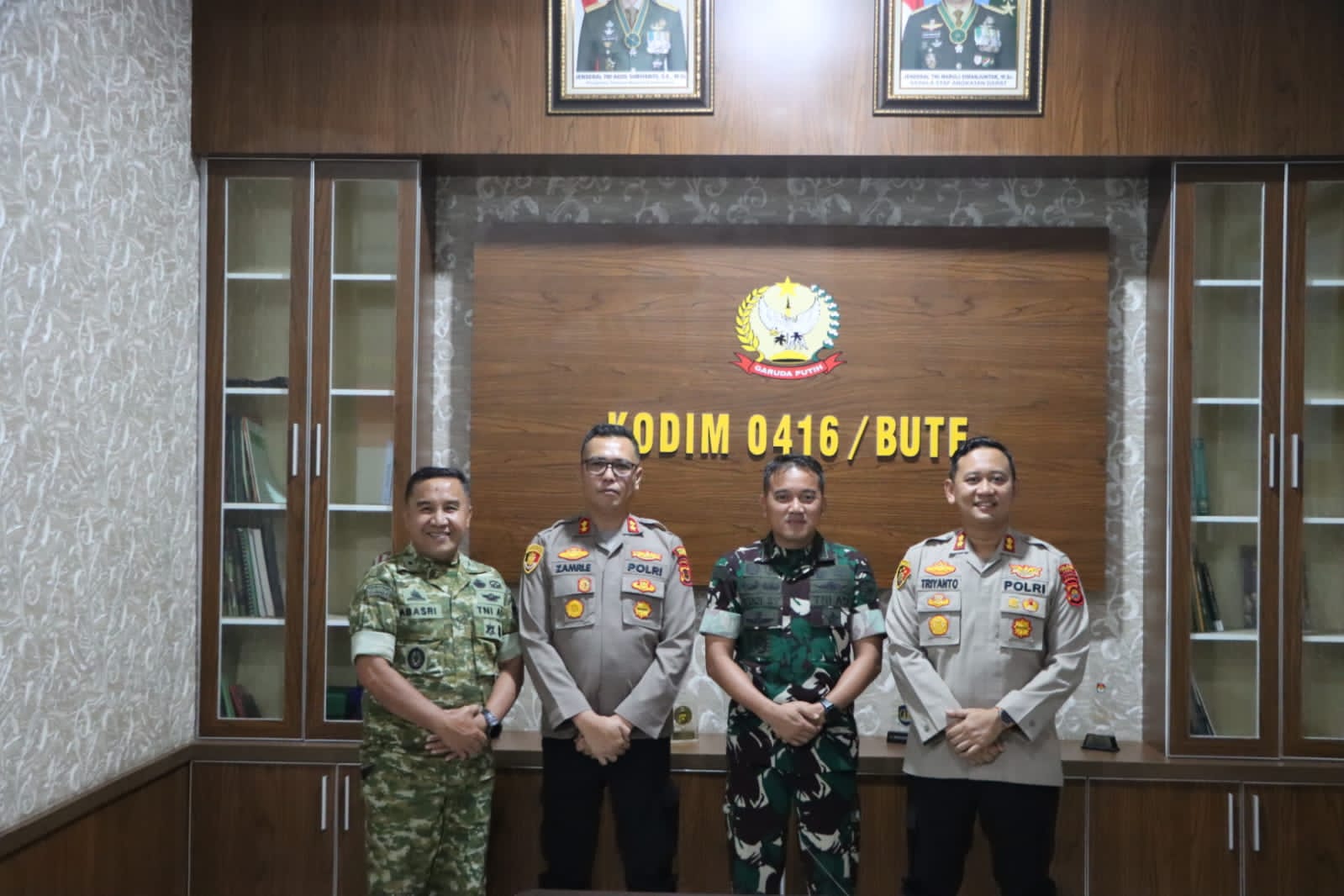 Kapolres Bungo Bersama Kapolres Tebo Sambangi Kodim 0416/Bute, Perkuat Sinergi TNI-Polri.